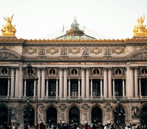 IMAGEN DEL EXTERIOR DE LA ÓPERA GARNIER